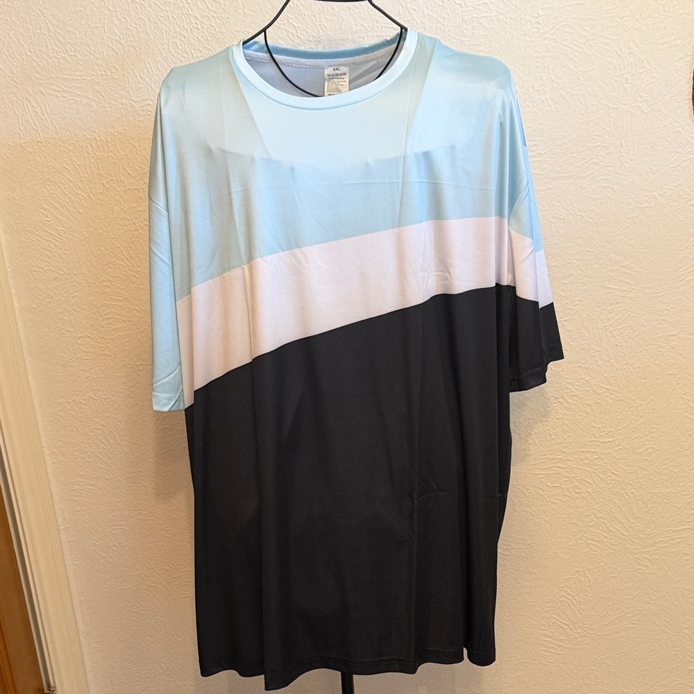 📫📫📫BOGOHO📫📫📫Men's Light Blue and Black Colorblock Tee
